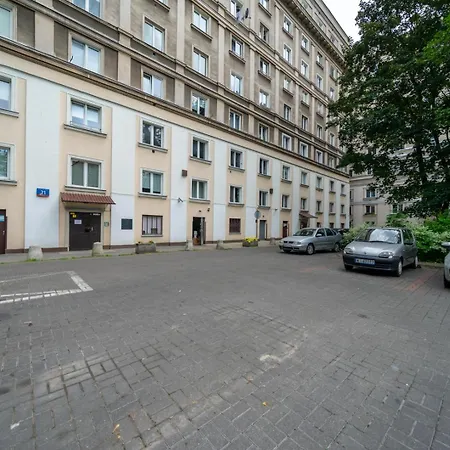 Srodmiescie - 8th Floor, Workspace, Tram - By Rentujemy Warsaw
