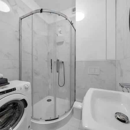 Apartment Srodmiescie - 8th Floor, Workspace, Tram - By Rentujemy Warsaw