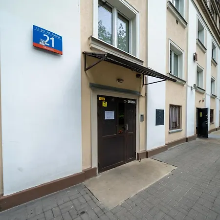 Apartment Srodmiescie - 8th Floor, Workspace, Tram - By Rentujemy *